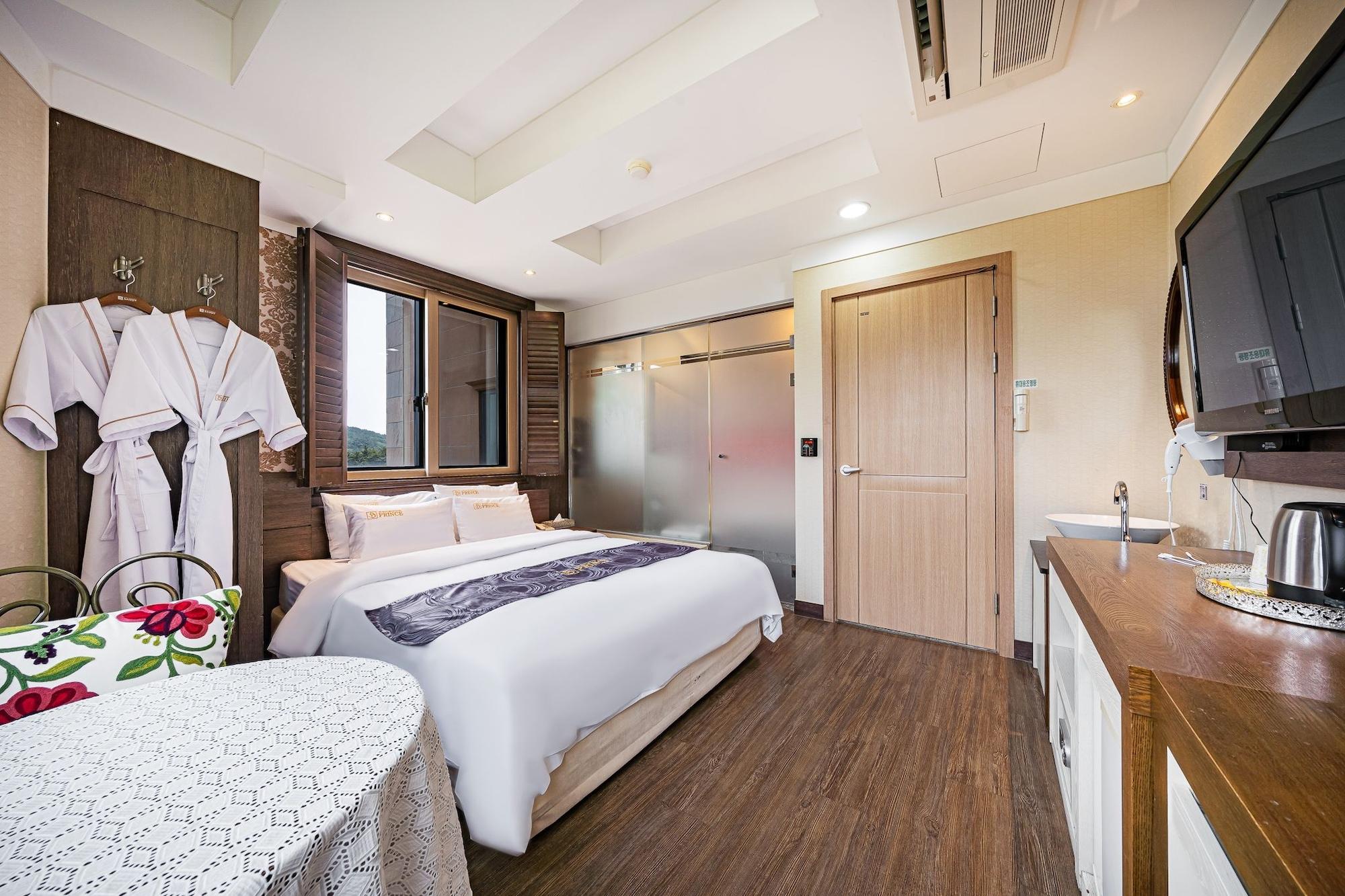 Incheon Prince Hotel Экстерьер фото